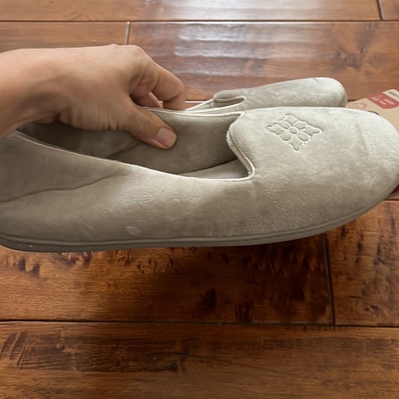 NWT Dearfoams khaki Size XL 11-12 memory foam women slippers - Picture 5 of 10
